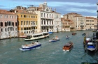 Poranny ruch na Canale Grande